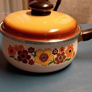 Vintage Harvest Blossom Enamel Saucepan with Brown Orange Lid